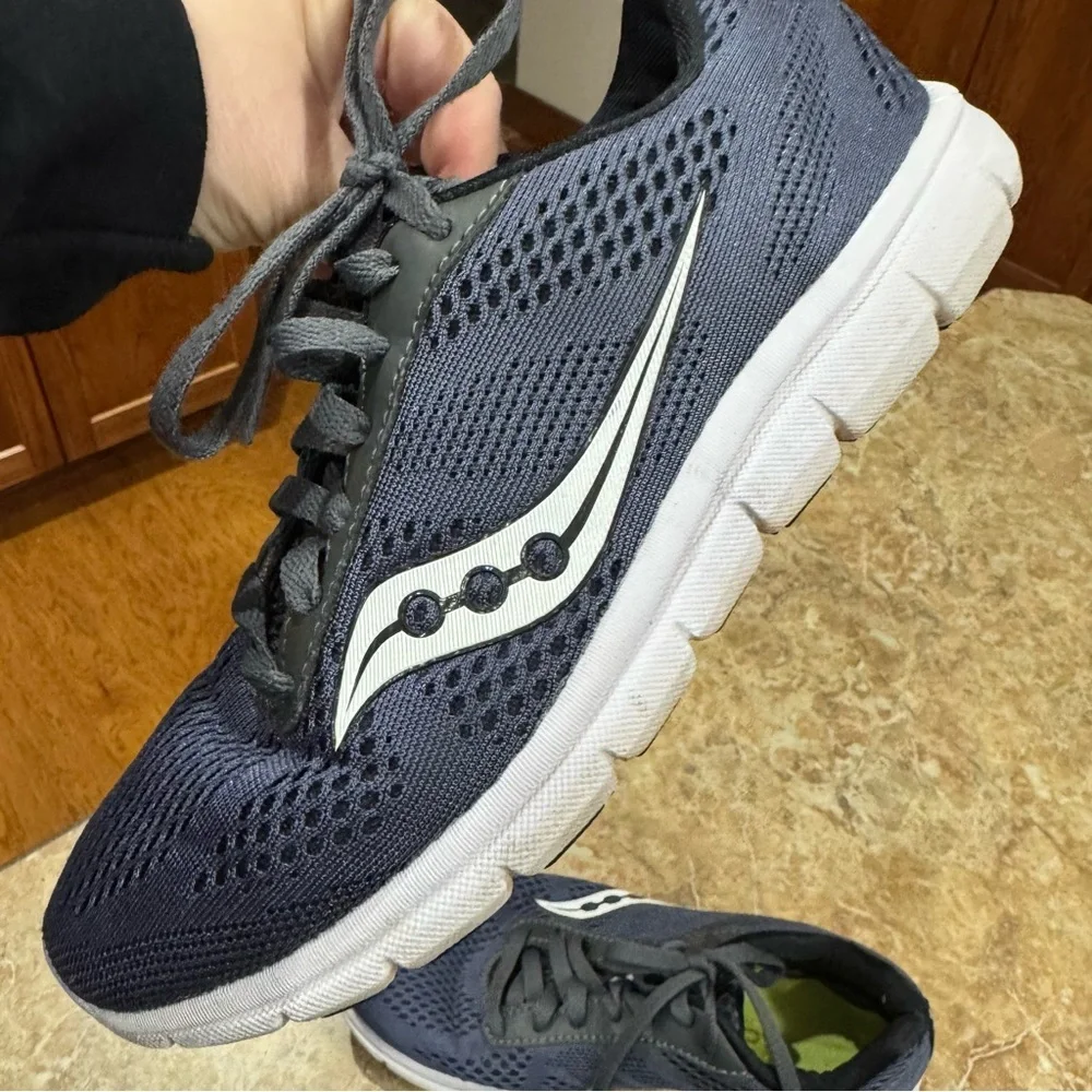 Saucony Grid Ideal Shoes Womens Size 6.5 Navy White Athletic Running Sneakers